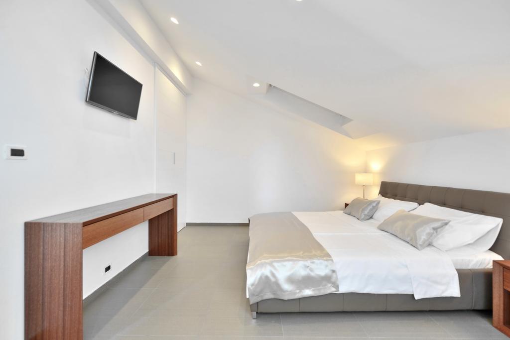 Chiponsky One - 5 Star Beachfront Property Bol Ngoại thất bức ảnh